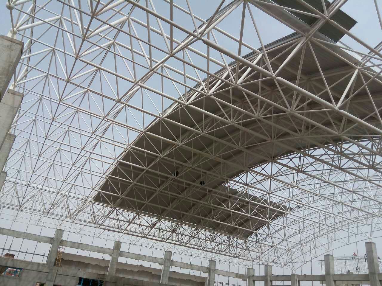 福建青島一汽網架